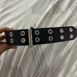 Black grudge belt